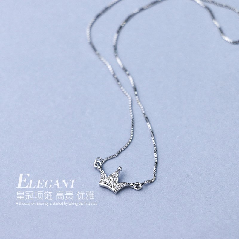 Fashion crown full diamond pendant silver necklace, popular niche design silver necklace