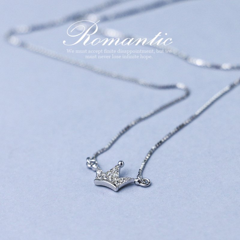 Fashion crown full diamond pendant silver necklace, popular niche design silver necklace