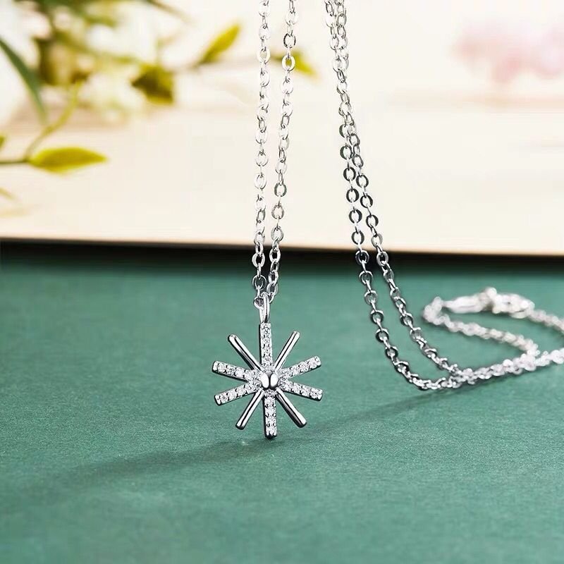 Fashion Silver Pendant Pendant with micro-inlaid flashing diamond can be matched with clavicle chain Silver jewelry jewelry