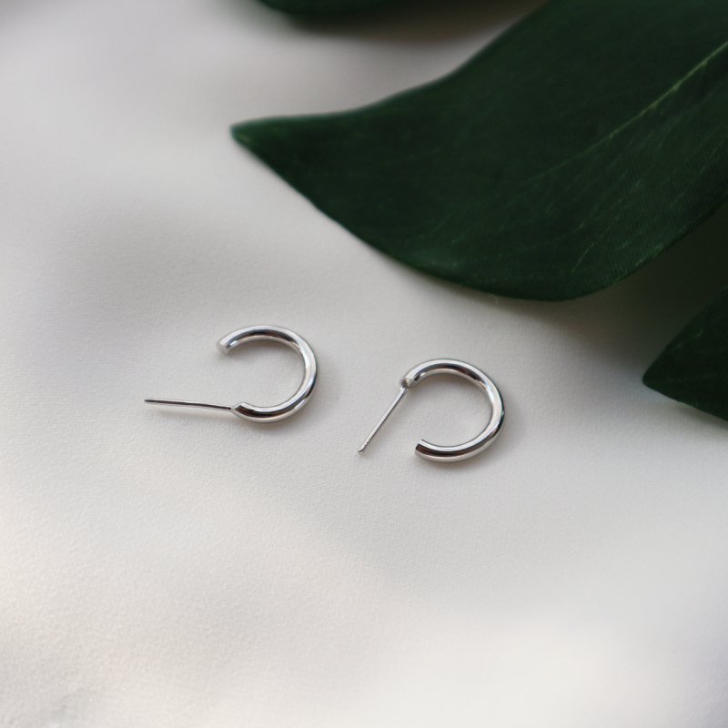 S925 sterling silver stud earrings female geometric half circle plain silver stud earrings