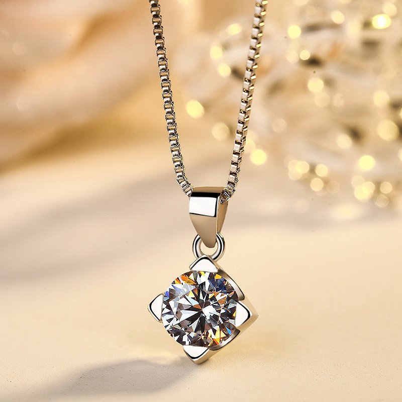 18K White Gold Pendant, Prong Set One-Carat Diamond, Imitation Moissan Diamond Pendant, New Product All-match Single Pendant